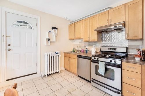apt-2-285 E Squantum St, Quincy, MA, 02171-1864 | Card Image