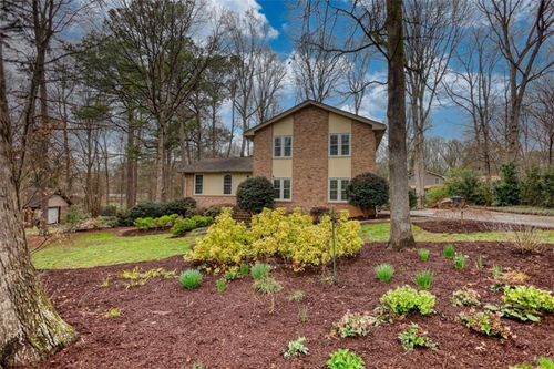 832 Sweet Briar Ln Se, Conyers, GA, 30094-3857 | Card Image