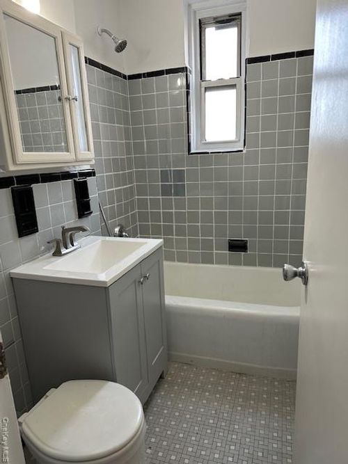 apt-3s-90 34th Ave, Jackson Heights, NY, 11372-3555 | Card Image