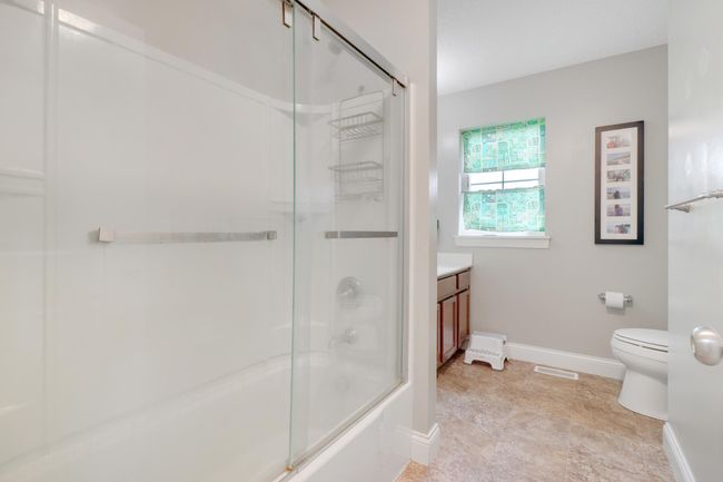 Full bathroom upper level | Image 27