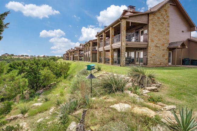 101 Eagle Pt, Condo with 2 bedrooms, 2 bathrooms and null parking in Graford TX | Image 31