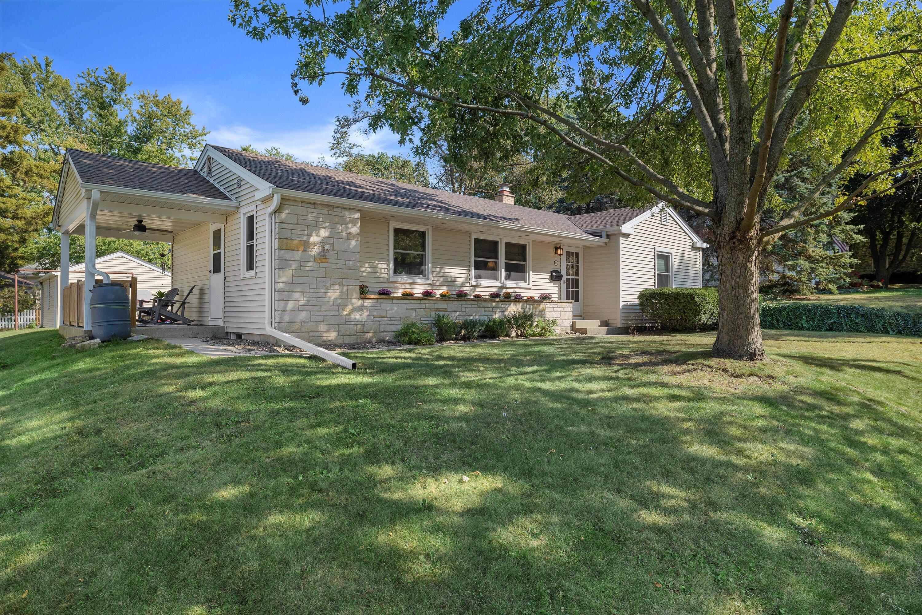 Frederick St, Waukesha, WI 53186