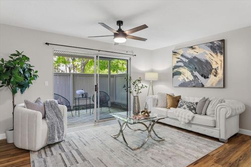 apt-86-5520 Sean Cir, San Jose, CA, 95123-1636 | Card Image