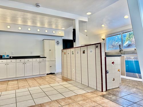 109 Forest Rd, Salisbury, MA, 01952-1600 | Card Image