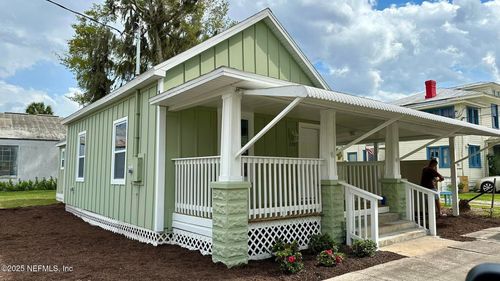 209 N 7th St, Palatka, FL, 32177-3607 | Card Image