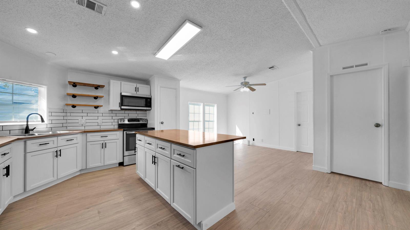Residential Lease in Pompano Beach 3