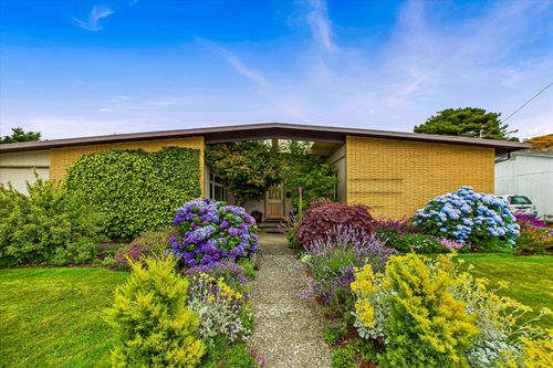 2271 Grace Ave, Mckinleyville, CA, 95519-3706 | Card Image