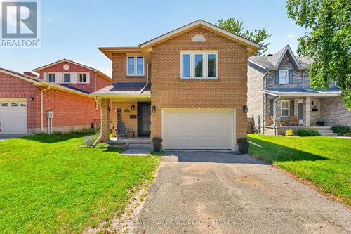 24 Balmoral Crt, Kingston, ON, K7M7T1 | Card Image