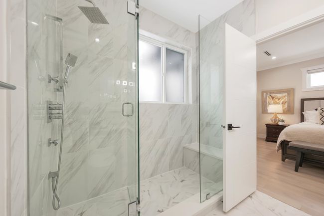 212 Blackman St, House other with 6 bedrooms, 5 bathrooms and 5 parking in New Westminster BC | Image 23