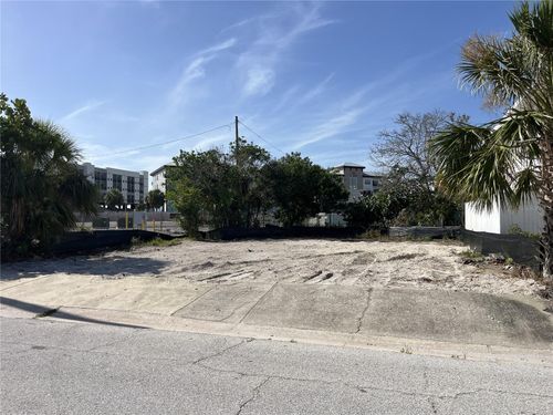 180 E Madeira Ave, MADEIRA BEACH, FL, 33708-2016 | Card Image