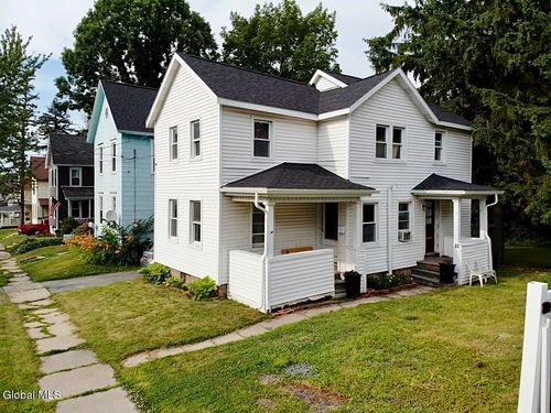 32 S Chase St, Johnstown, NY, 12095-2604 | Card Image