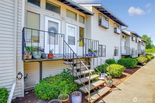2-1313 W James St, Kent, WA, 98032-4372 | Card Image