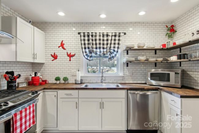 6 S Calico Ln, Condo with 3 bedrooms, 2 bathrooms and null parking in Etowah NC | Image 15