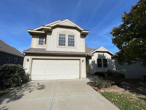 13704 Berger Ave, Bonner Springs, KS, 66012-5200 | Card Image