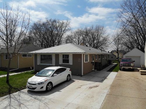 744 Warsaw Street, MENASHA, WI, 54952 | Card Image