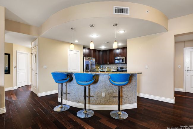 APT-703 - 215 Center St, Condo with 2 bedrooms, 3 bathrooms and null parking in San Antonio TX | Image 12