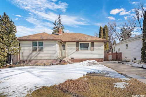 1313 9th Street E, Saskatoon, SK, S7H0N8 | Card Image