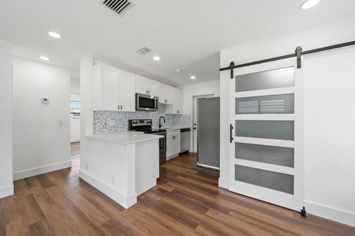 1326 8th St, West Palm Beach, FL, 33401-3030 | Card Image