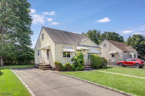 33 Phyllis Pl, Clifton, NJ, 07012-1506 | Card Image
