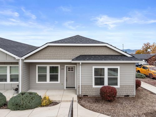 199 Mellecker Way, Medford, OR, 97501-1392 | Card Image