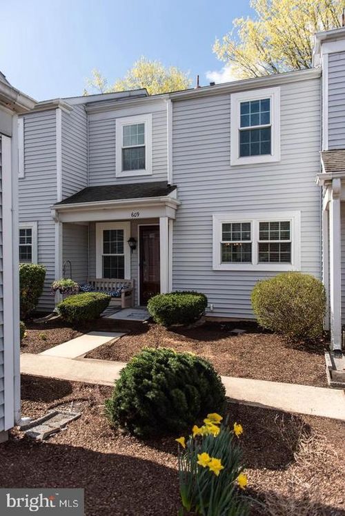 609 Cambridge Ct, PALMYRA, PA, 17078-9357 | Card Image