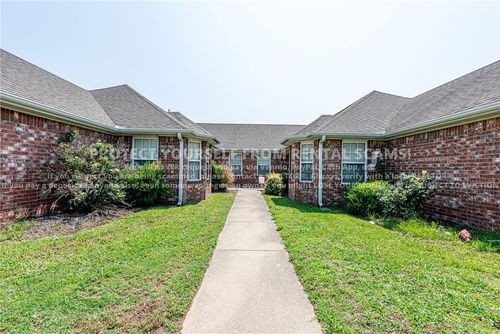 a-245 Ravenwood Rd, Siloam Springs, AR, 72761-5506 | Card Image