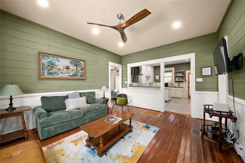1112 17th St, Galveston, TX, 77550-6008 | Card Image