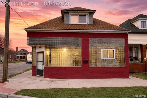 11603 Klinger St, Hamtramck, MI, 48212-3159 | Card Image