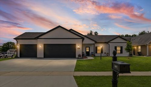 1807 E Fairfield Cir, Urbana, IL, 61802-7699 | Card Image