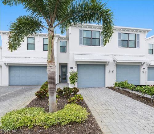 13017 Pembroke Dr, NAPLES, FL, 34105-5100 | Card Image