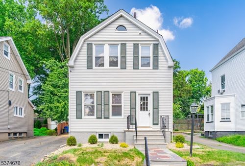 45 Oakridge Rd, West Orange, NJ, 07052-4537 | Card Image