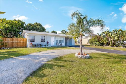 2731 Ne 11th Ter, Pompano Beach, FL, 33064-6317 | Card Image