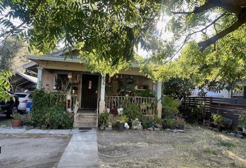 835 S Airport Way, Stockton, CA, 95205-6901 | Card Image