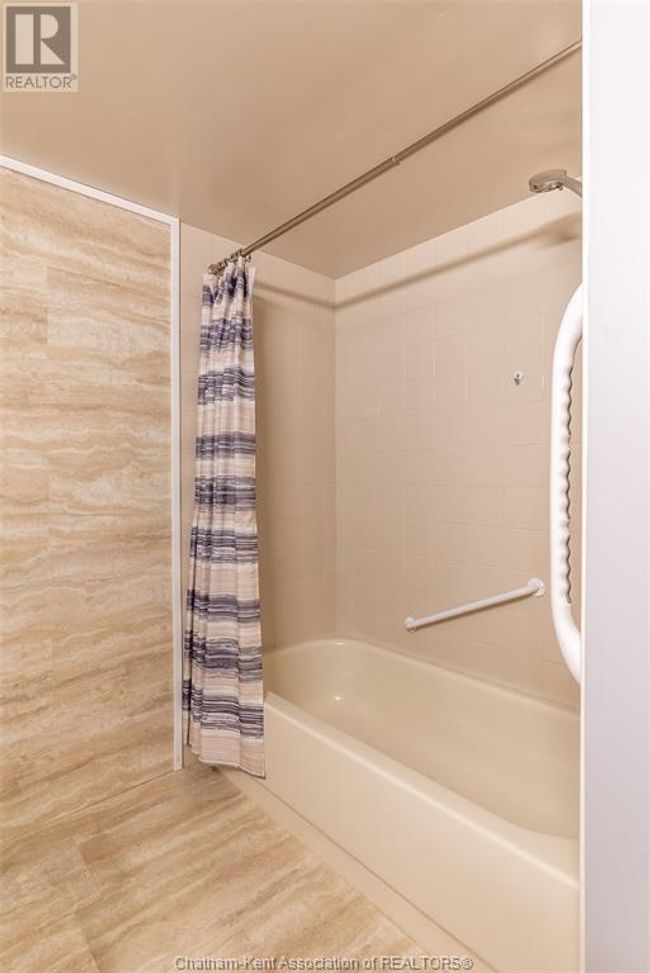 604 - 10 Van Allen Ave, Condo with 2 bedrooms, 2 bathrooms and null parking in Chatham ON | Image 19