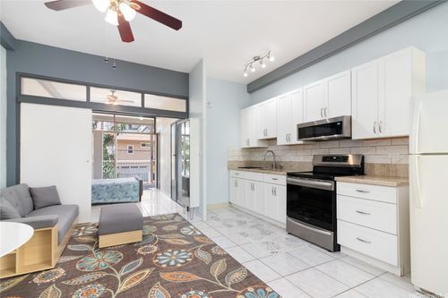 apt-102-1020 Green St, Honolulu, HI, 96822-3604 | Card Image