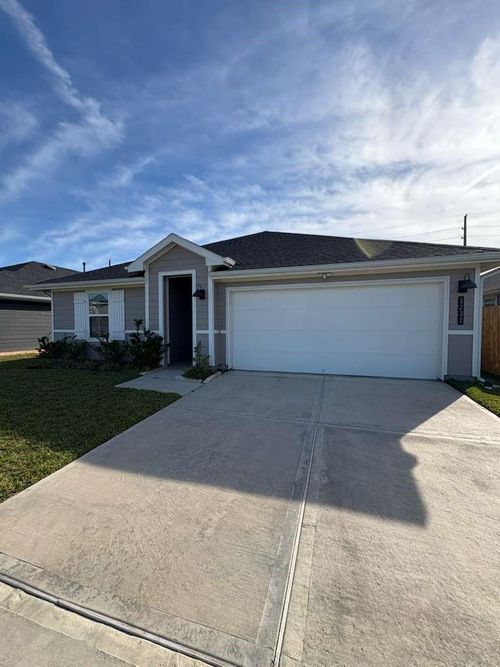 3231 Langley Bend Ln, Fulshear, TX, 77441-2567 | Card Image