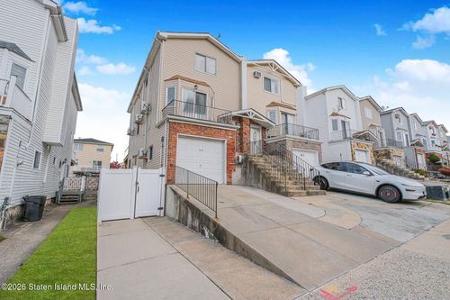 69 Villa Nova Street, Staten Island, NY, 10314 | Card Image