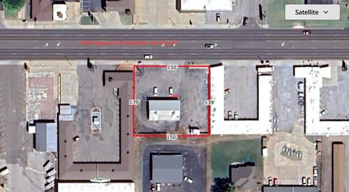 1926 W 3rd St, Elk City, OK, 73644-4304 | Card Image