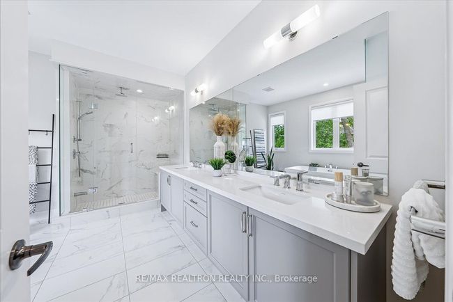 92 Klees Cres, House other with 4 bedrooms, 4 bathrooms and 2 parking in Aurora ON | Image 30