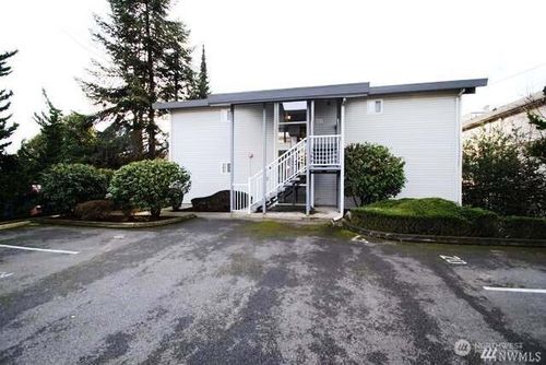 3-6015 Lakeview Drive, Kirkland, WA, 98033 | Card Image