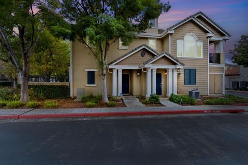 262 W Lucita Way, Tracy, CA, 95391-3040 | Card Image
