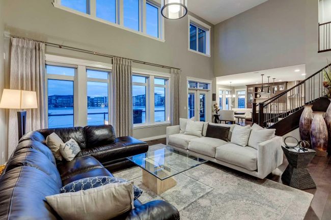 123 Mahogany Bay Se, Home with 4 bedrooms, 3 bathrooms and 7 parking in Calgary AB | Image 6