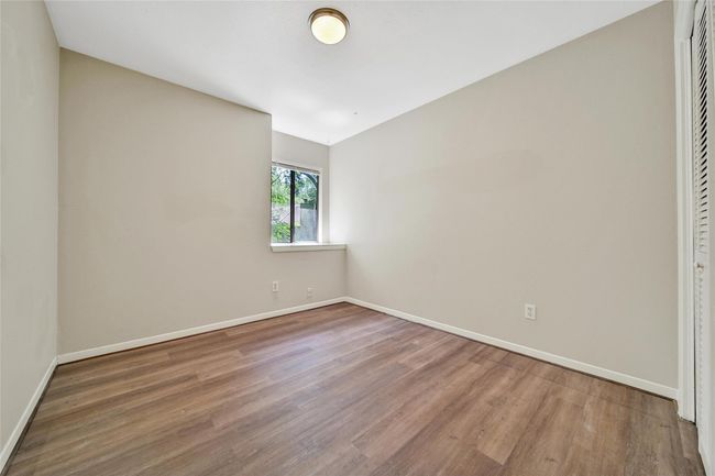24 W Willowwood Ct, Townhouse with 3 bedrooms, 2 bathrooms and 2 parking in Spring TX | Image 19