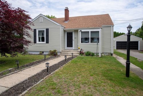 27 Suffolk Ave, Dartmouth, MA, 02747-3016 | Card Image