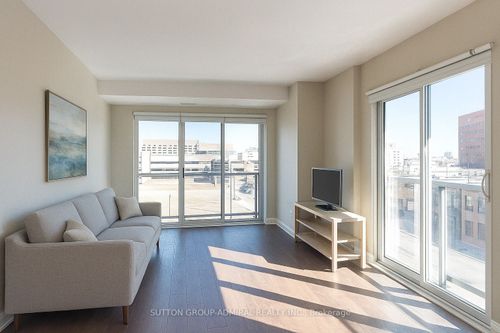 305-44 Bond St W, Oshawa, ON, L1G6R2 | Card Image