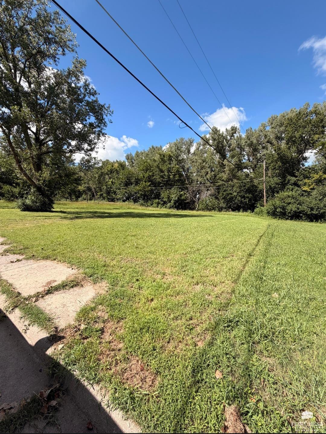 Land in Grandview Plaza