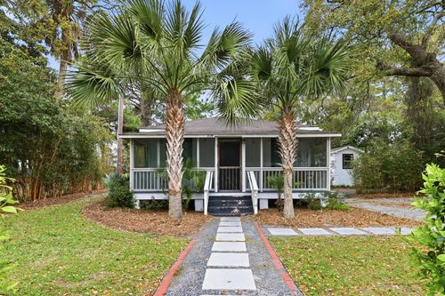 214 E Huron Avenue, Folly Beach, SC, 29439 | Card Image