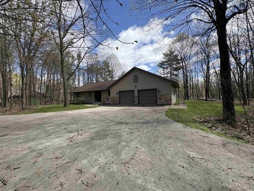 W9221 Amber Lane, Belle Plaine, WI, 54929 | Card Image