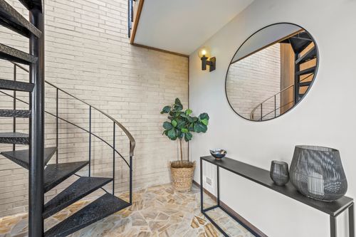 431 Maplewood Dr, Barrington, IL, 60010-1481 | Card Image