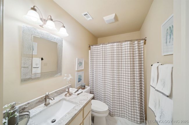 12315 14 Th St, House other with 3 bedrooms, 3 bathrooms and null parking in Jenks OK | Image 49